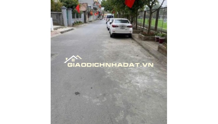 Mảnh đất ô tô vào - Thanh Trì, dt40m, không lỗi, ngõ nông 3.3 tỷ